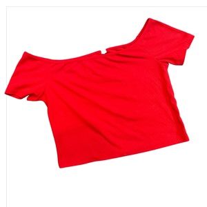 Off the shoulder ribbed Euro crop